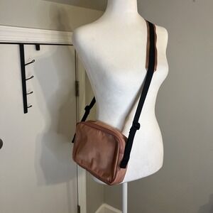 Everlane Women's Mini Crossbody Nylon Camera Bag Pink